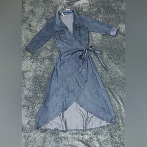 NWT Truth Medium Wash Chambray 3/4 Sleeve Wrap Dress Size Small